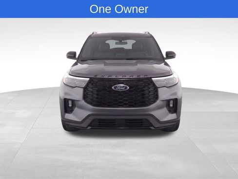 Used 2025 Ford Explorer ST-Line w/ ST-Line Street Pack AWD/4WD image 4