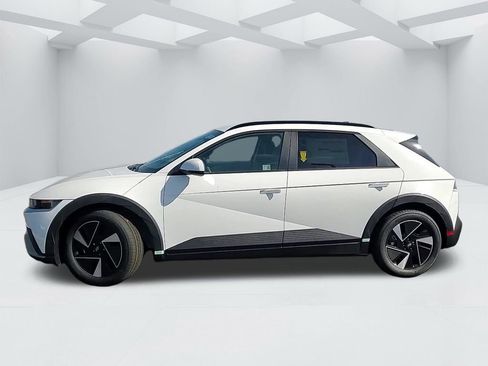 New 2025 Hyundai Ioniq 5 SEL image 8