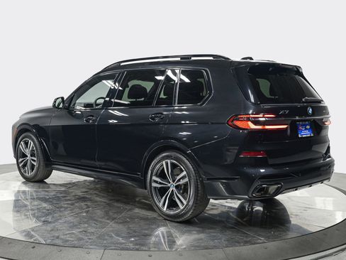 Used 2023 BMW X7 xDrive40i w/ Executive Package image 4