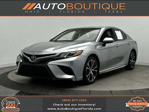 Used 2019 Toyota Camry SE image 1