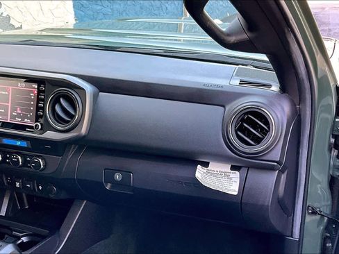 Certified 2022 Toyota Tacoma TRD Sport w/ Technology Package RWD image 17