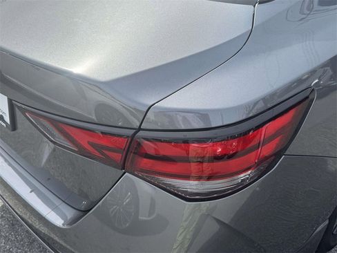 Used 2025 Nissan Sentra SV image 9