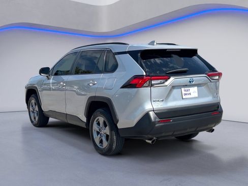 Used 2024 Toyota RAV4 LE AWD/4WD image 3