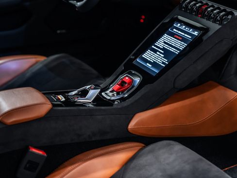 Used 2023 Lamborghini Huracan Tecnica RWD image 17