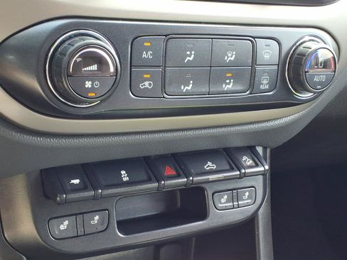 Used 2016 Chevrolet Colorado Z71 AWD/4WD image 13