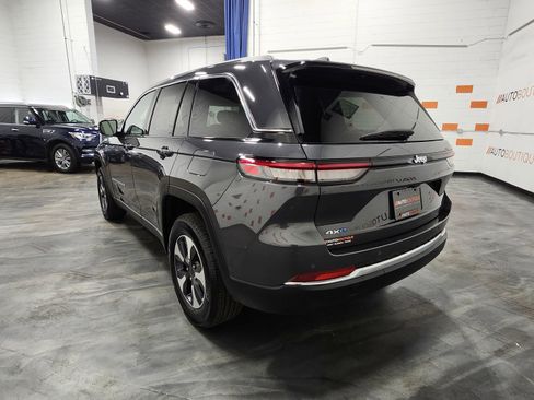 Used 2023 Jeep Grand Cherokee 4WD 4xe image 17