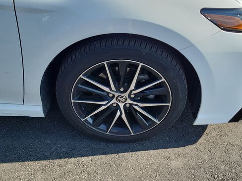 Used 2021 Toyota Camry SE w/ Audio Upgrade Package FWD image 40