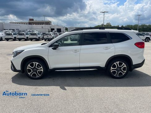 Used 2025 Subaru Ascent Limited w/ Popular Package #1 AWD/4WD image 2