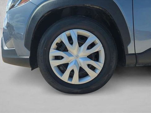 Certified 2022 Toyota Corolla Cross L image 23