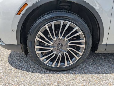 Used 2022 Lincoln Corsair Reserve w/ Equipment Group 201A AWD/4WD image 12
