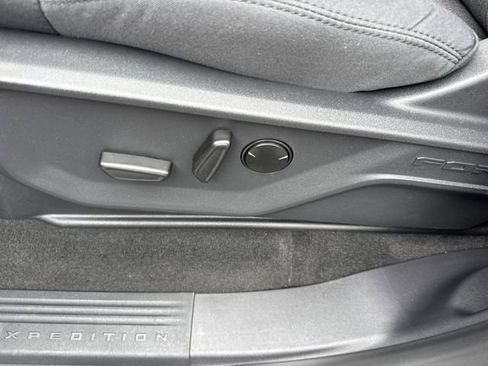 New 2025 Ford Expedition Max Active AWD/4WD image 16
