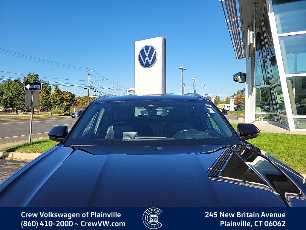 Certified 2024 Volkswagen Atlas Cross Sport SEL R-Line w/ Adventure Package AWD/4WD image 23