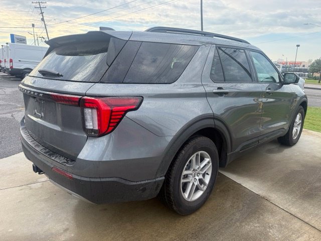 Used 2026 Ford Explorer Active w/ Active Comfort Package RWD image 11