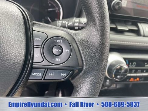 Used 2025 Toyota RAV4 XLE AWD/4WD image 28