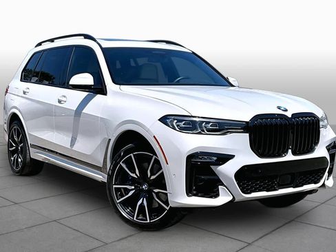 Used 2020 BMW X7 xDrive40i w/ M Sport Package AWD/4WD image 3