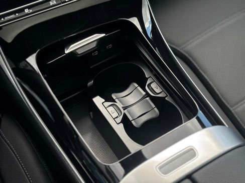 Certified 2025 Mercedes-Benz C 300 4MATIC Sedan image 39