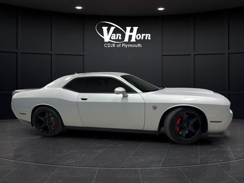 Used 2019 Dodge Challenger SRT Hellcat Redeye RWD image 8