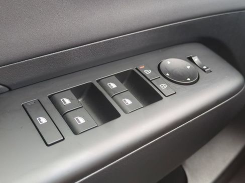 New 2026 Hyundai Kona Limited FWD image 32