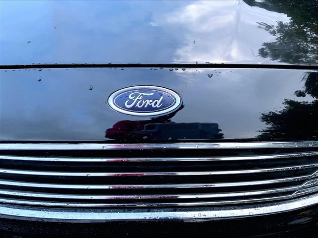 Used 2020 Ford Fusion SE FWD image 5