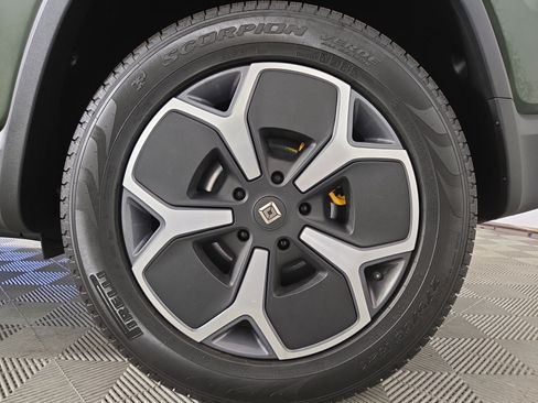 Used 2024 Rivian R1S Adventure Quad AWD/4WD image 10