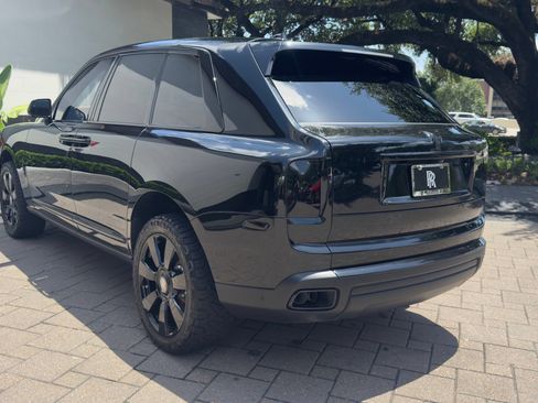 Used 2023 Rolls-Royce Cullinan AWD/4WD image 9