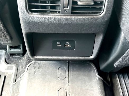 Used 2021 Nissan Rogue SV FWD image 25