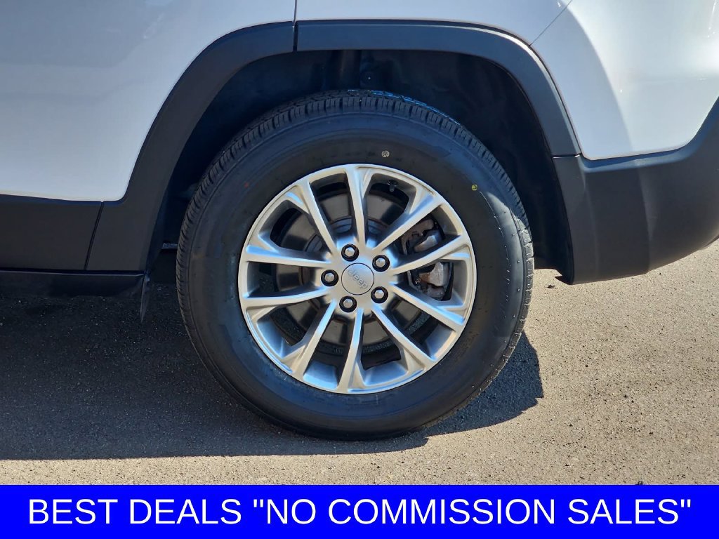 Used 2021 Jeep Cherokee Latitude Lux w/ Comfort/Convenience Group AWD/4WD image 36