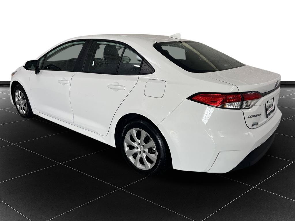 Used 2026 Toyota Corolla LE FWD image 3
