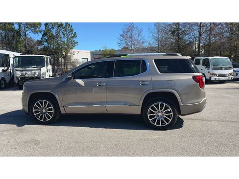 Certified 2023 GMC Acadia Denali w/ Denali Technology Package image 6