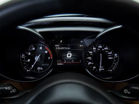 Used 2018 Alfa Romeo Giulia SPORT AWD DRIVER ASSIST DYNAMI image 16