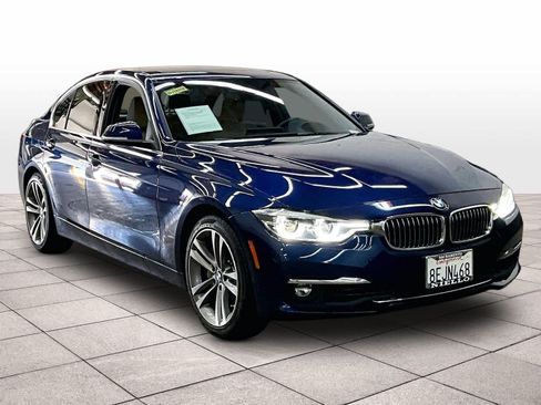 Used 2018 BMW 340i Sedan RWD image 2