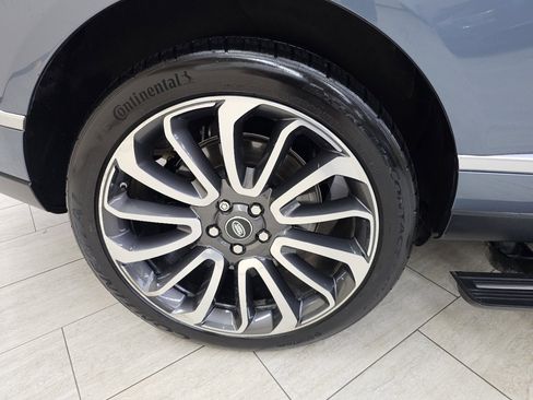 Used 2019 Land Rover Range Rover Autobiography image 45