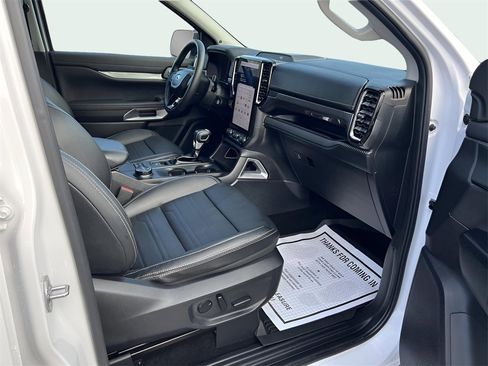 Used 2025 Ford Ranger Lariat w/ Advanced Towing Package image 19