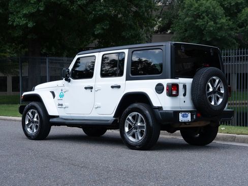 Used 2020 Jeep Wrangler Unlimited Sahara AWD/4WD image 8
