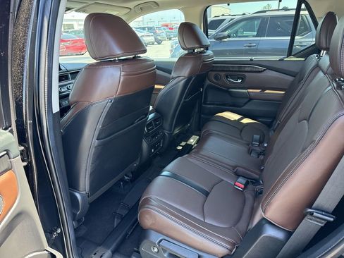 Used 2024 Honda Pilot Elite image 9
