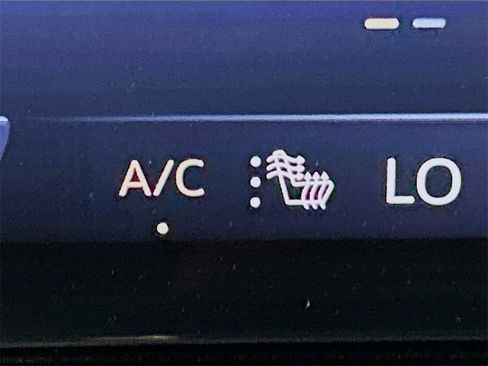 Used 2025 Buick Envision Sport Touring image 18