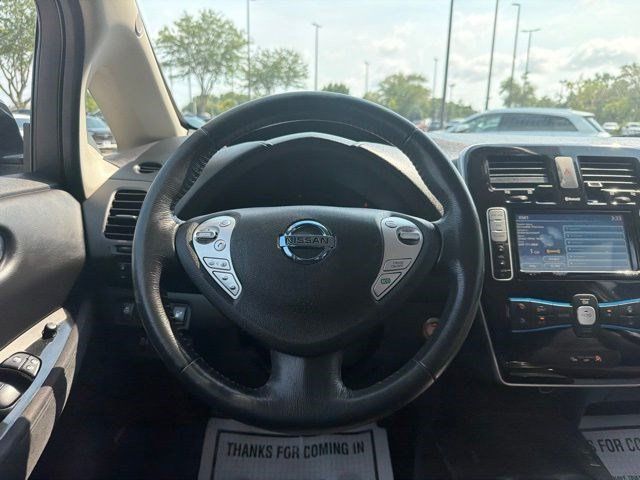 Used 2014 Nissan Leaf SV w/ Premium Package FWD image 23