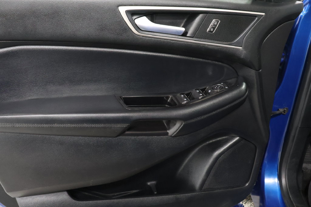 Used 2018 Ford Edge SEL w/ Equipment Group 201A FWD image 22