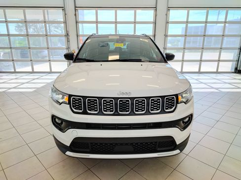 Used 2025 Jeep Compass Limited AWD/4WD image 8
