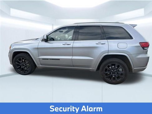 Used 2021 Jeep Grand Cherokee Laredo X AWD/4WD image 19