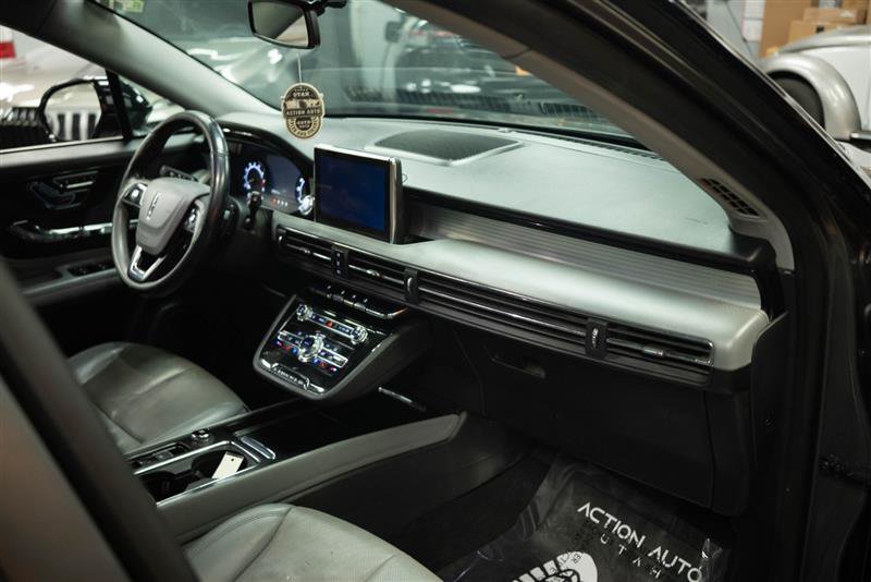 Used 2022 Lincoln Corsair FWD w/ Premium Package image 14