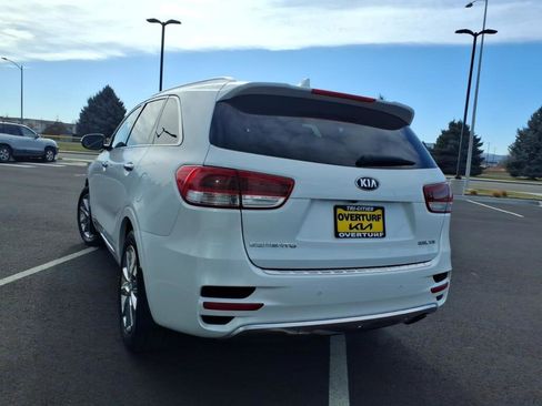 Used 2018 Kia Sorento SX image 2