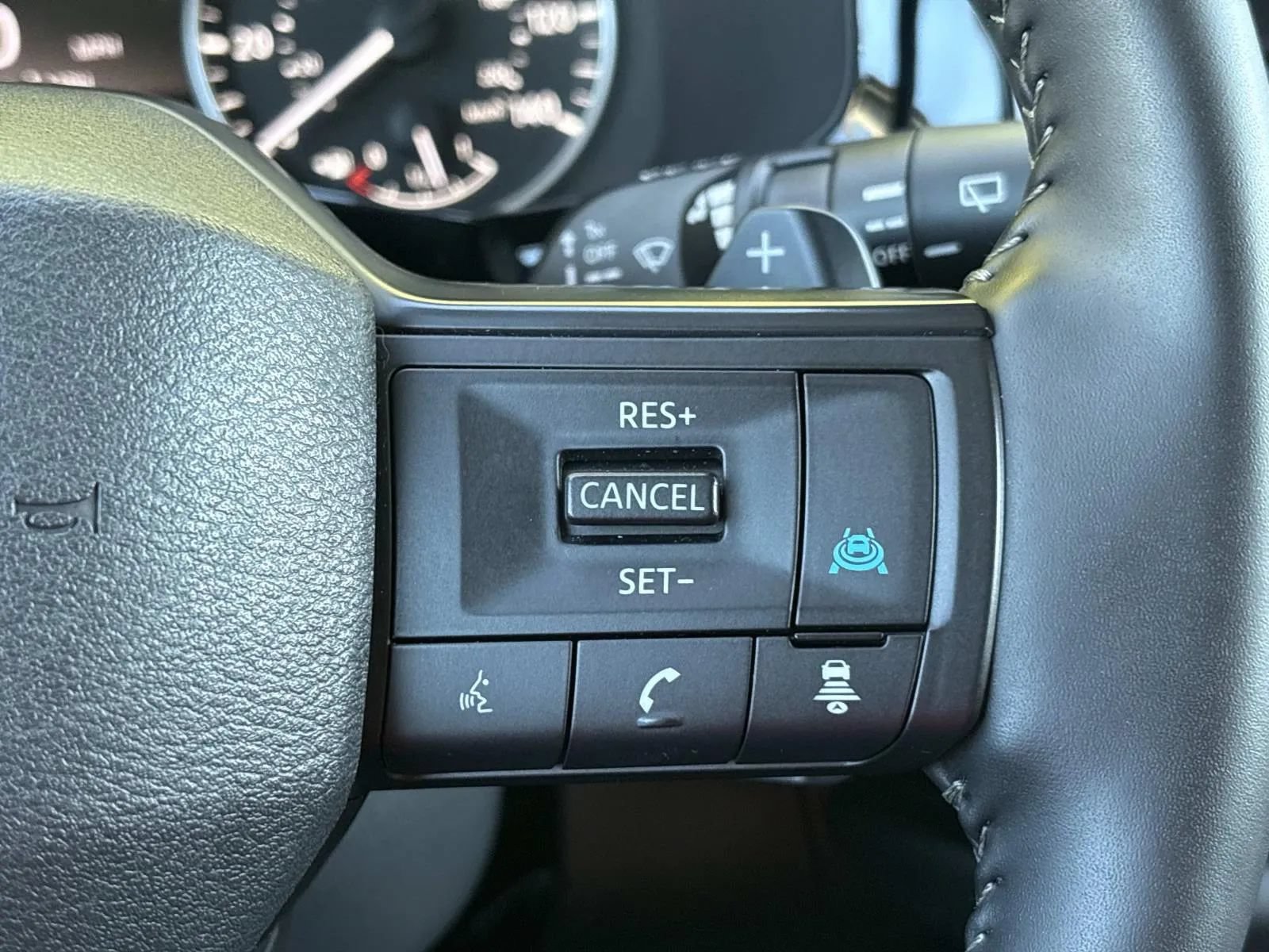 Used 2026 Nissan Pathfinder SV AWD/4WD image 33