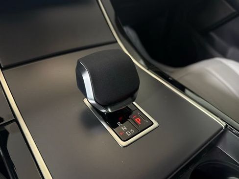 Certified 2026 Land Rover Range Rover Evoque S AWD/4WD image 32