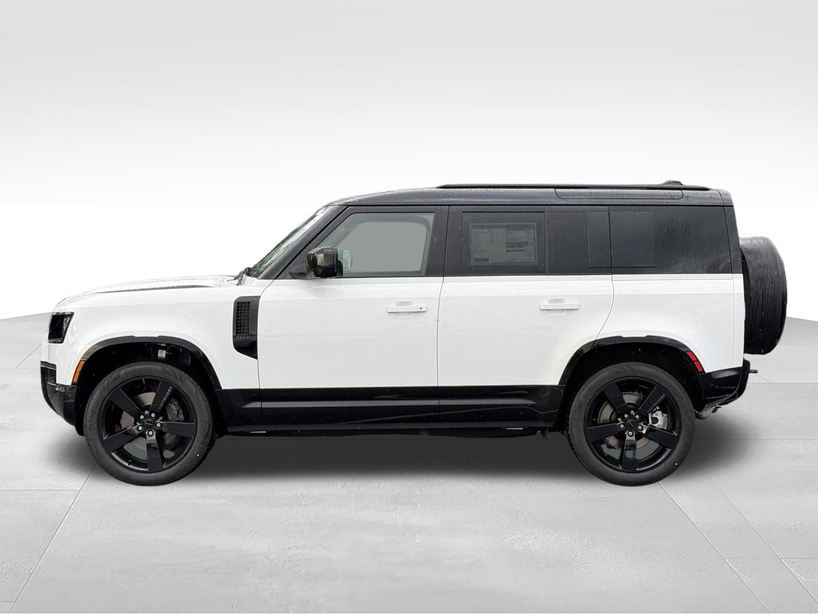 New 2026 Land Rover Defender 110 X-Dynamic SE AWD/4WD image 2