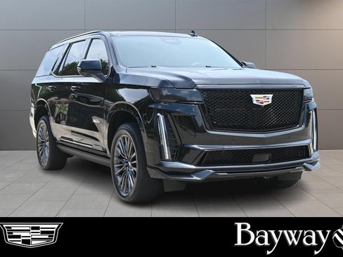 Certified 2024 Cadillac Escalade V w/ Heavy-Duty Trailer Package AWD/4WD image 4