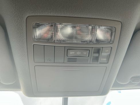 Used 2009 Toyota Venza image 31