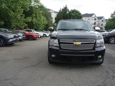 Used 2013 Chevrolet Tahoe LT AWD/4WD image 2