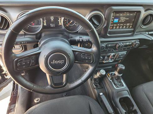 Used 2022 Jeep Wrangler Sport AWD/4WD image 27