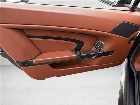 Used 2017 Aston Martin V12 Vantage S RWD image 20